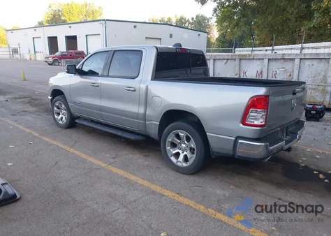 2020 Ram 1500 Big Horn 4X4 5'7 Box z USA, uszkodzony, nr VIN 1C6SRFFT7LN167215